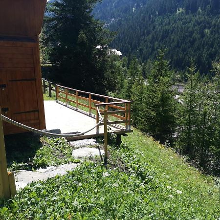 Petit chalet atypique au pied des pistes Modane Extérieur photo
